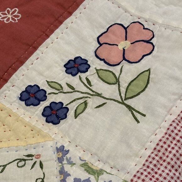 Vintage American Folk Art Quilt Scalloped Triangle Trim Reversible Full 82x63 - Picture 8 of 11